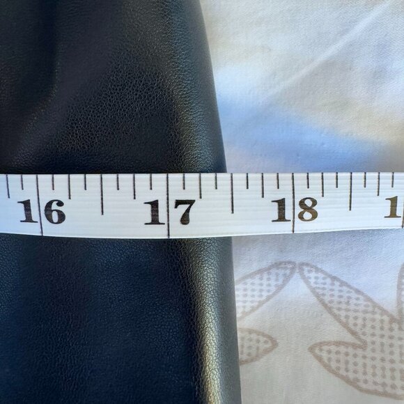 Danier Black Leather Moto Pants - Picture 9 of 11